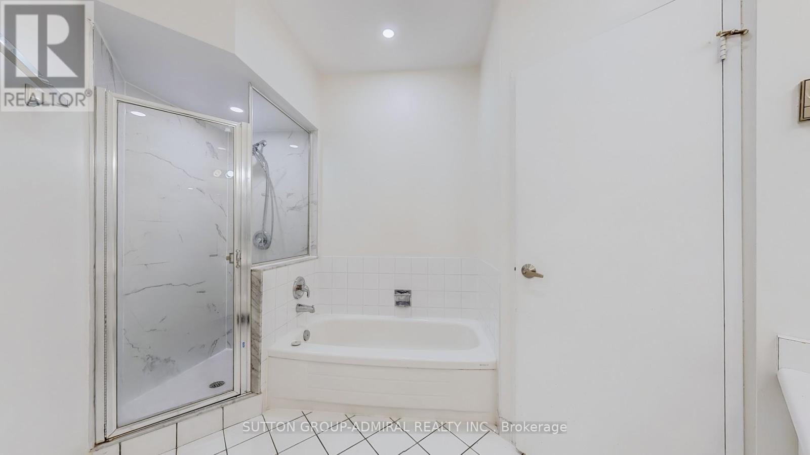 102 - 7460 Bathurst Street, Vaughan, Ontario  L4J 7K9 - Photo 31 - N12372308
