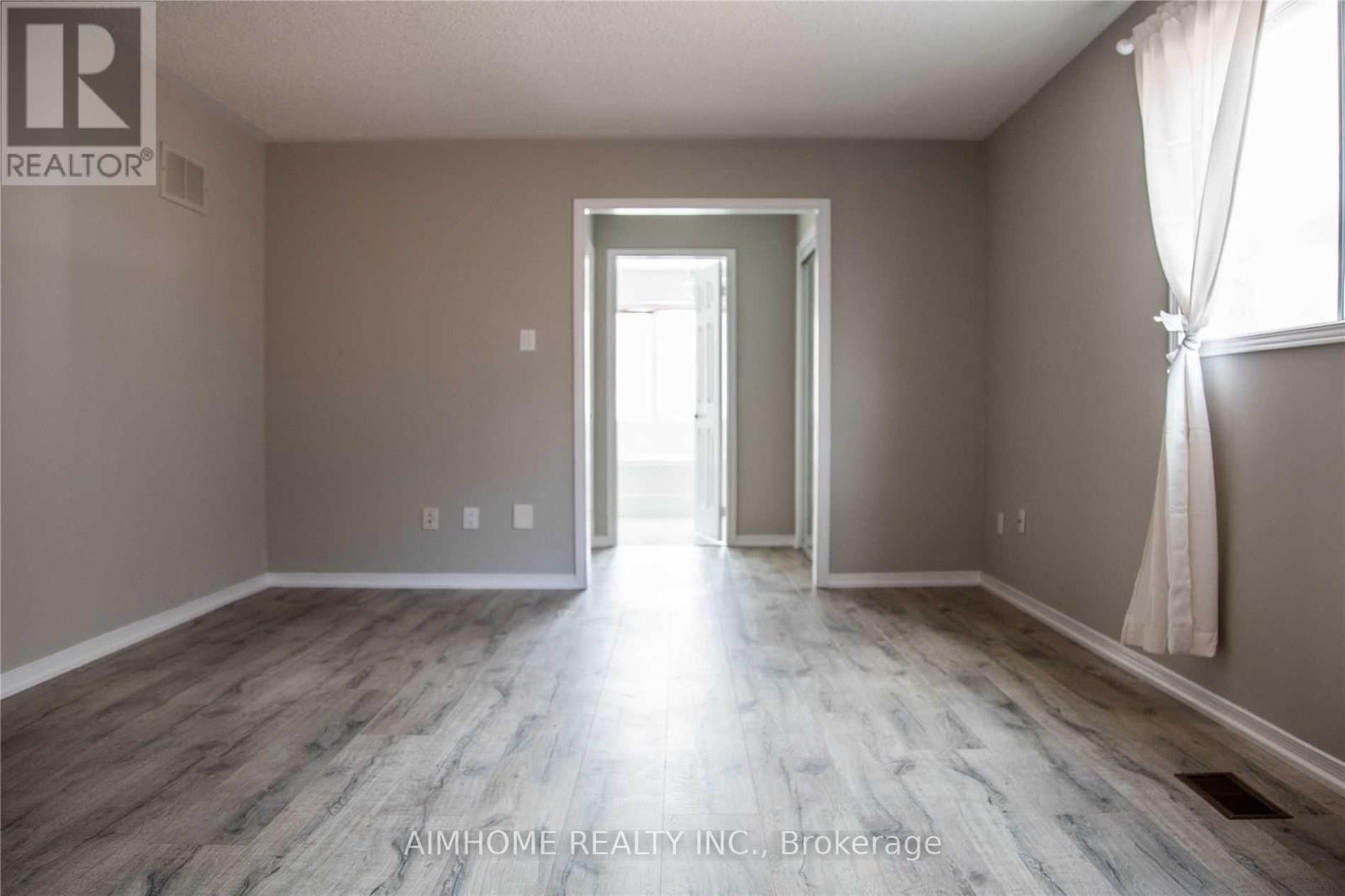 66 Devonsleigh Boulevard, Richmond Hill, Ontario  L4S 1H2 - Photo 10 - N12466078