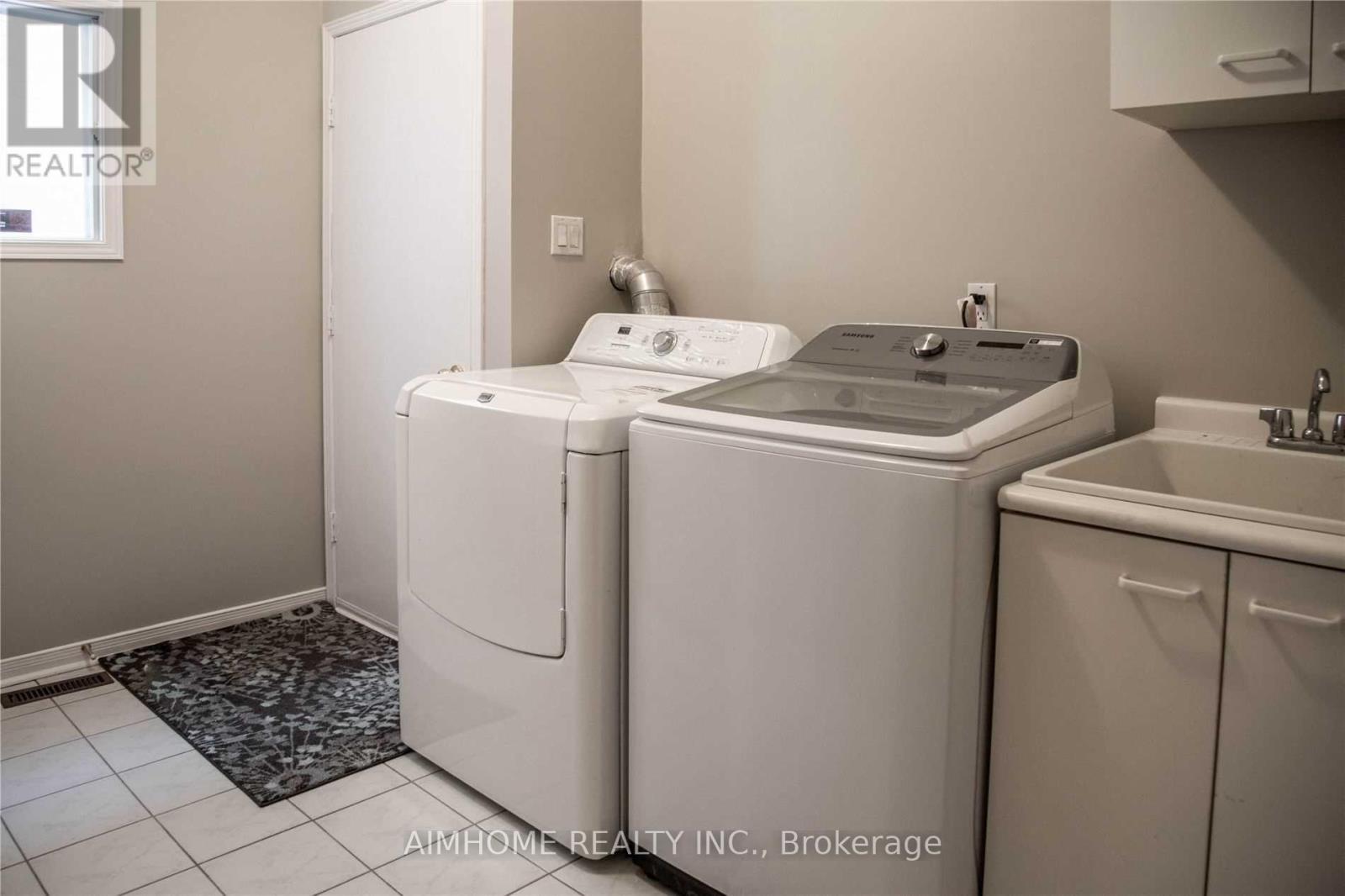 66 Devonsleigh Boulevard, Richmond Hill, Ontario  L4S 1H2 - Photo 7 - N12466078