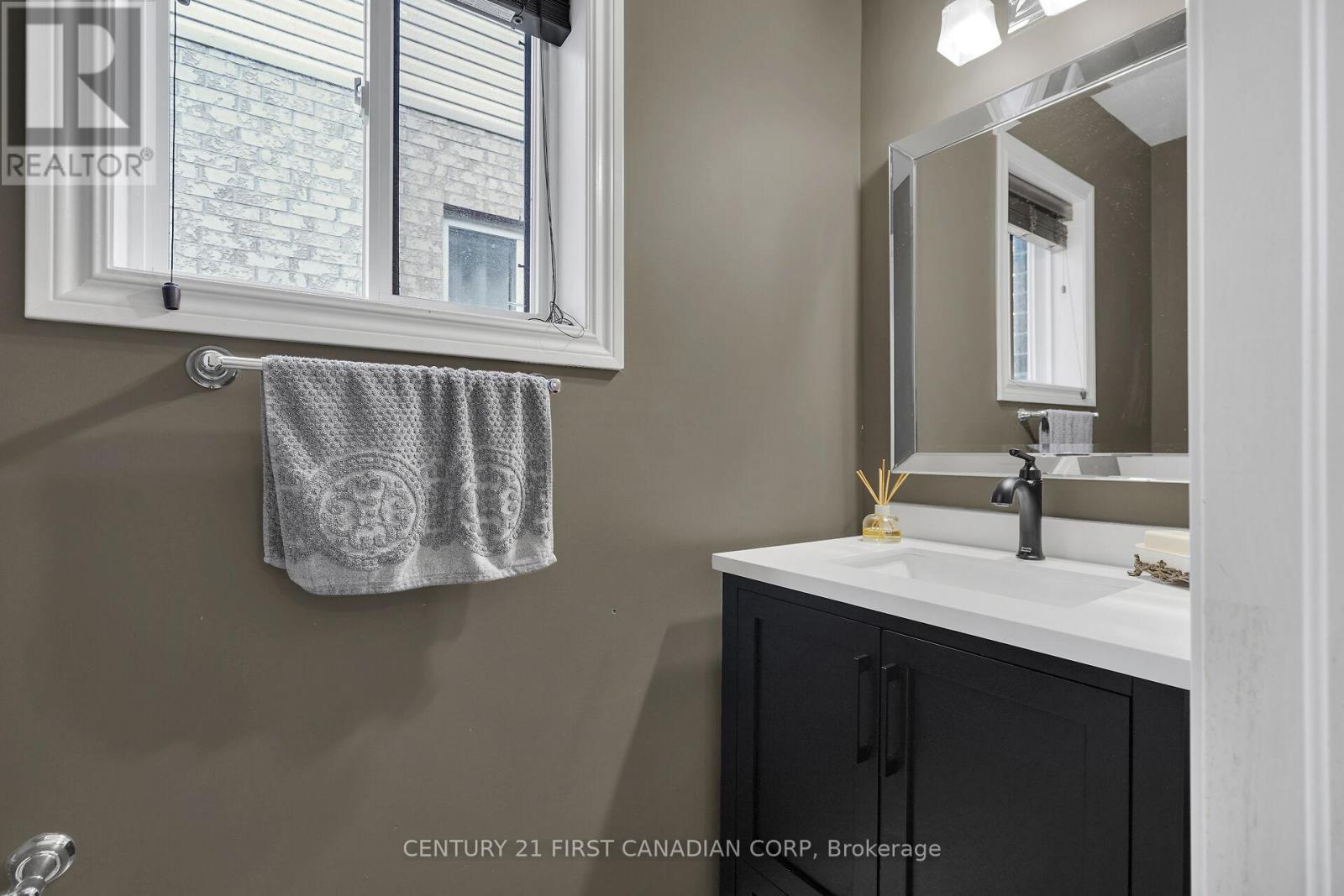 916 Roulston Street, London North, Ontario  N6H 0E6 - Photo 15 - X12477580