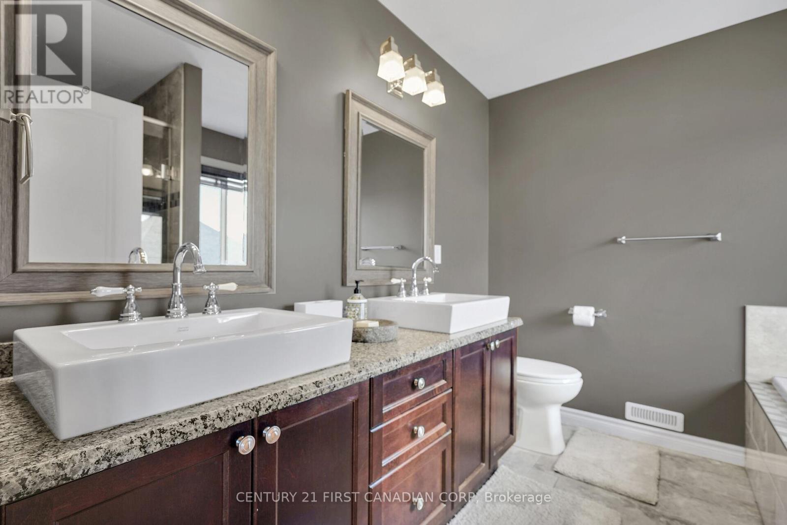 916 Roulston Street, London North, Ontario  N6H 0E6 - Photo 20 - X12477580