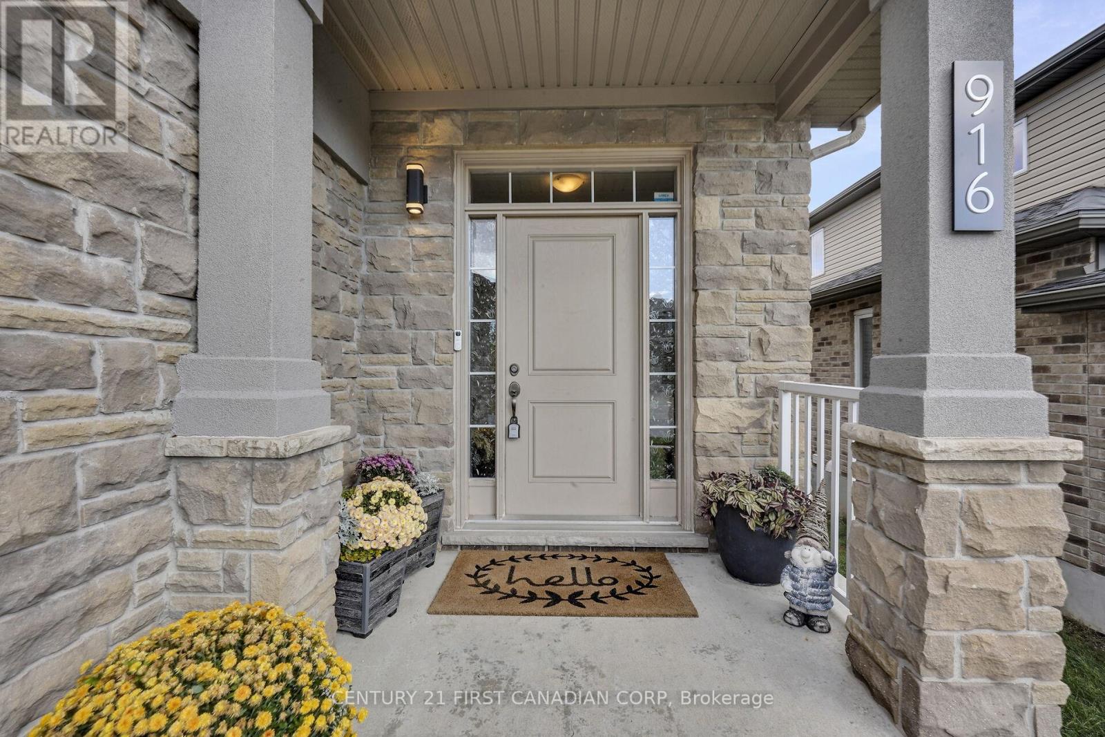 916 Roulston Street, London North, Ontario  N6H 0E6 - Photo 3 - X12477580