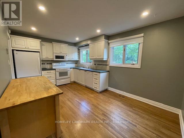 2086 Thornlea Drive, Oakville, Ontario  L6L 1K6 - Photo 10 - W12420298