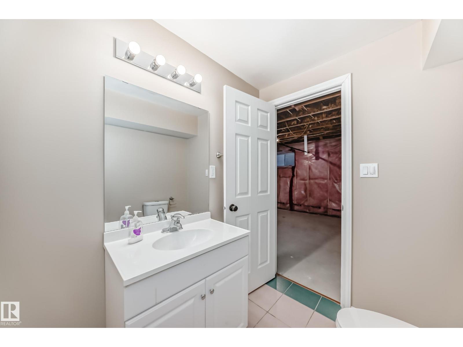 283 Griesbach Rd Nw, Edmonton, Alberta  T5E 6S2 - Photo 56 - E4463158