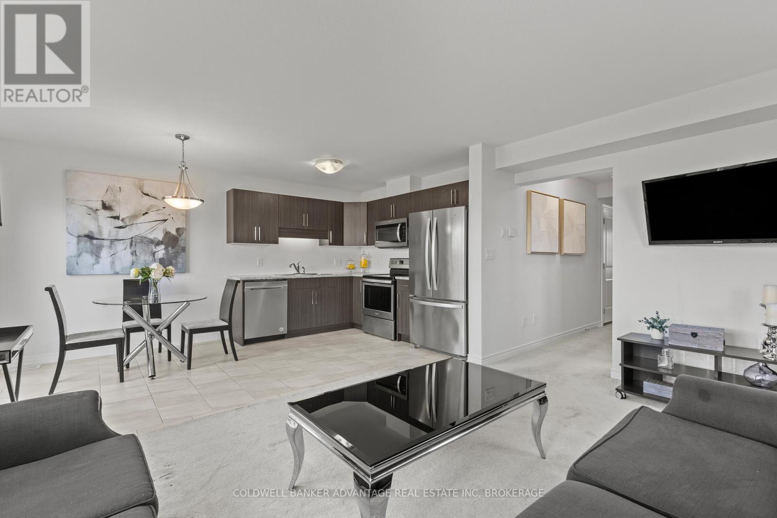 222 Heron Street, Welland, Ontario  L3C 0G7 - Photo 8 - X12477587