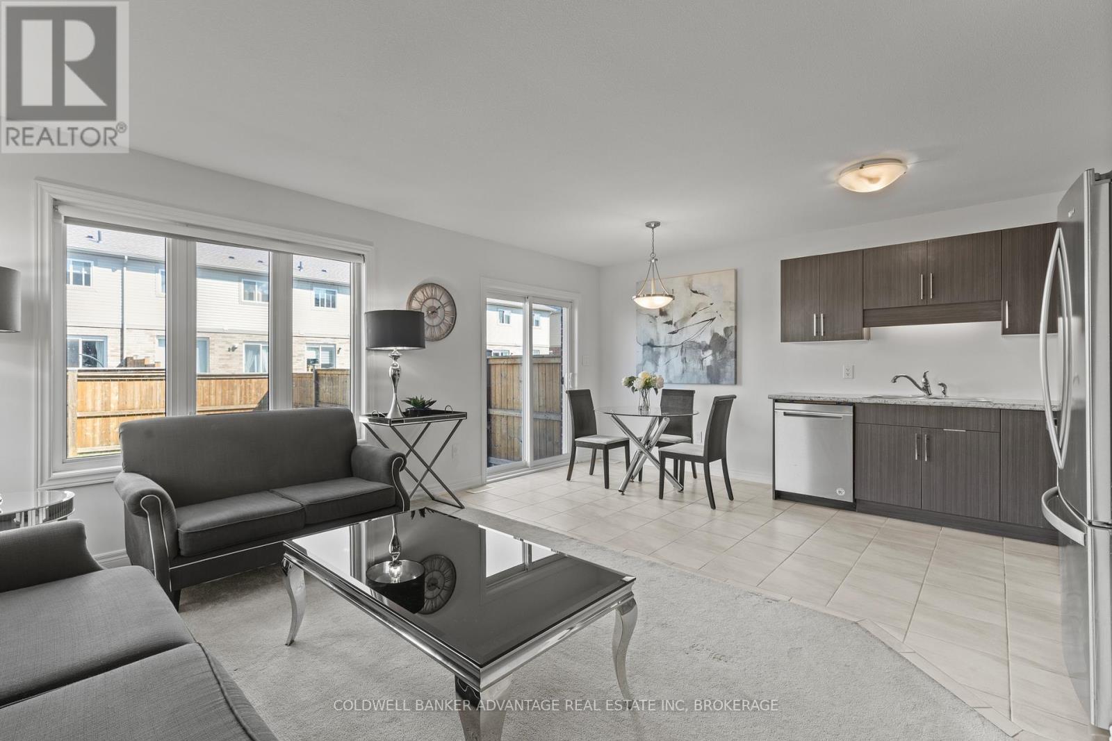 222 Heron Street, Welland, Ontario  L3C 0G7 - Photo 9 - X12477587