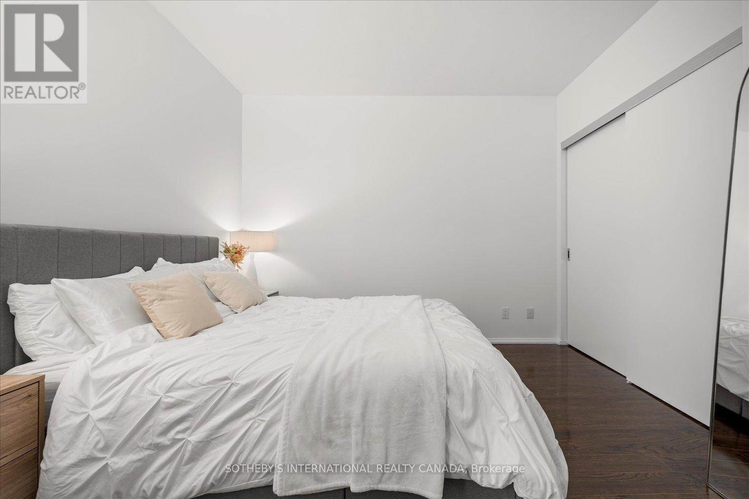 415 - 8 Charlotte Street, Toronto, Ontario  M5V 0K4 - Photo 17 - C12477569