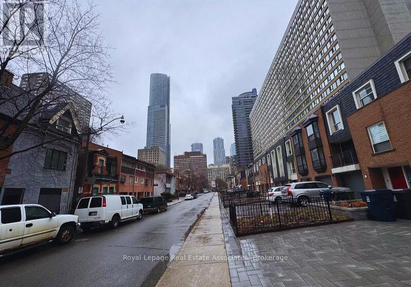 20 Mcgill Street, Toronto, Ontario  M5B 1H2 - Photo 11 - C12477571