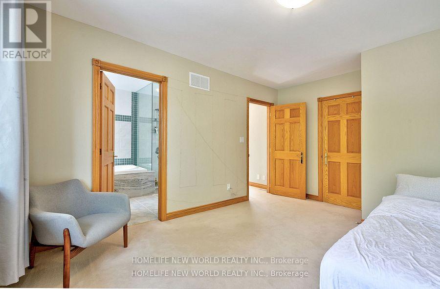 7 Sulgrave Crescent, Toronto, Ontario  M2L 1W5 - Photo 27 - C12477591