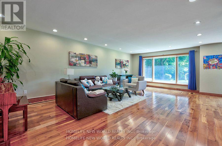 7 Sulgrave Crescent, Toronto, Ontario  M2L 1W5 - Photo 5 - C12477591