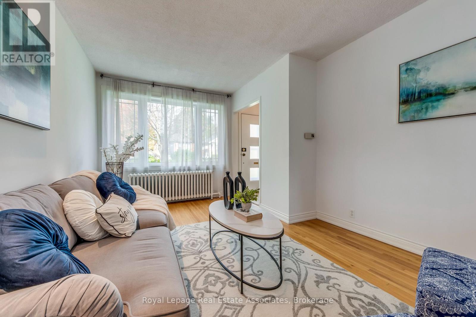21 Brenton Street, Toronto, Ontario  M4B 1E1 - Photo 10 - E12477585