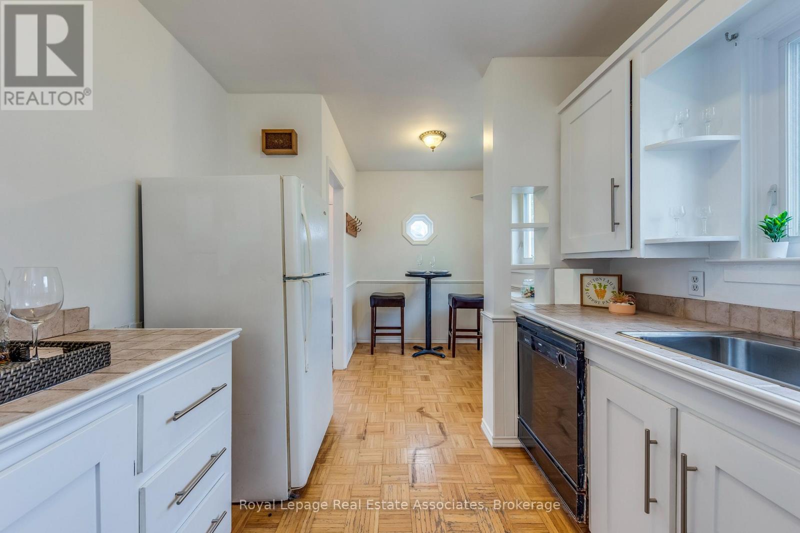 21 Brenton Street, Toronto, Ontario  M4B 1E1 - Photo 18 - E12477585