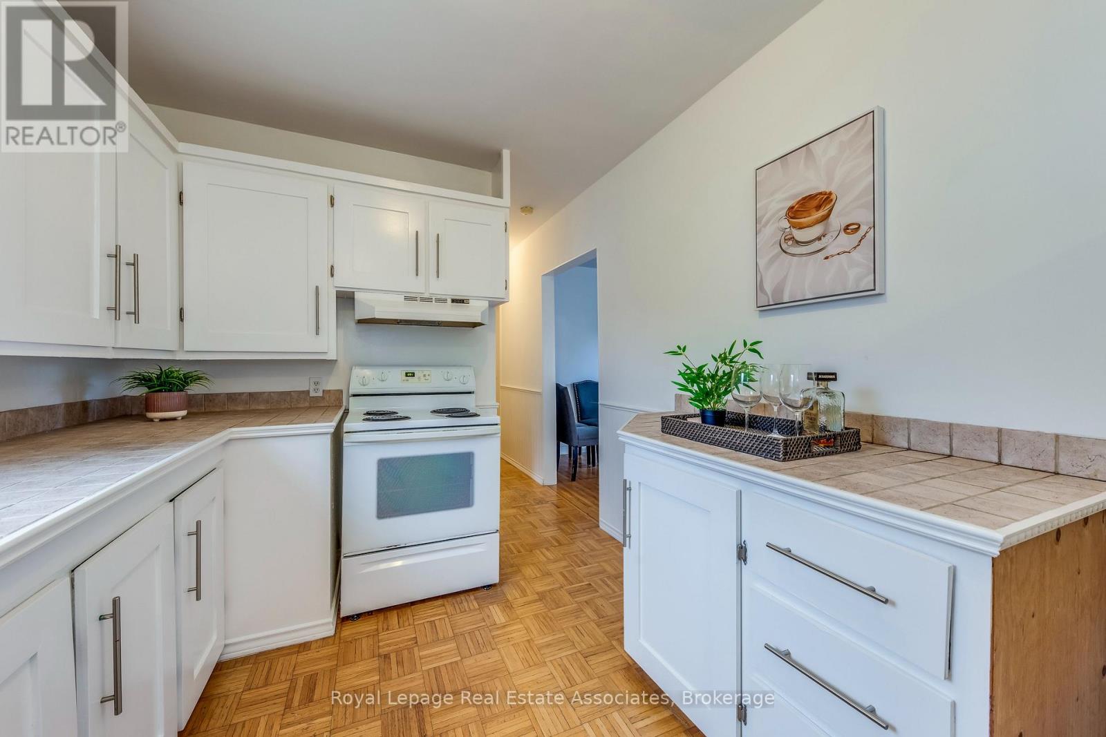 21 Brenton Street, Toronto, Ontario  M4B 1E1 - Photo 21 - E12477585