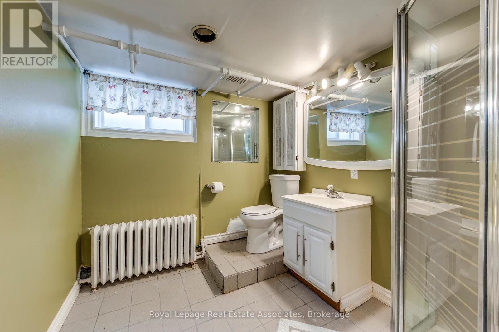 21 Brenton Street, Toronto, Ontario  M4B 1E1 - Photo 30 - E12477585