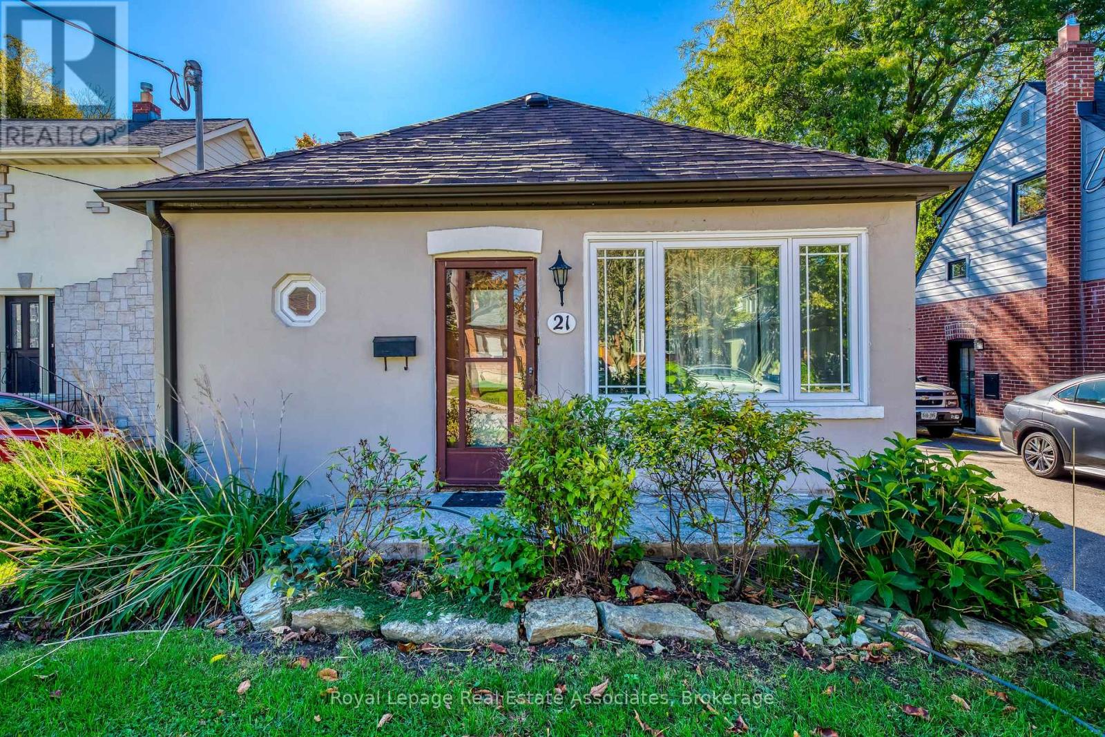 21 Brenton Street, Toronto, Ontario  M4B 1E1 - Photo 6 - E12477585