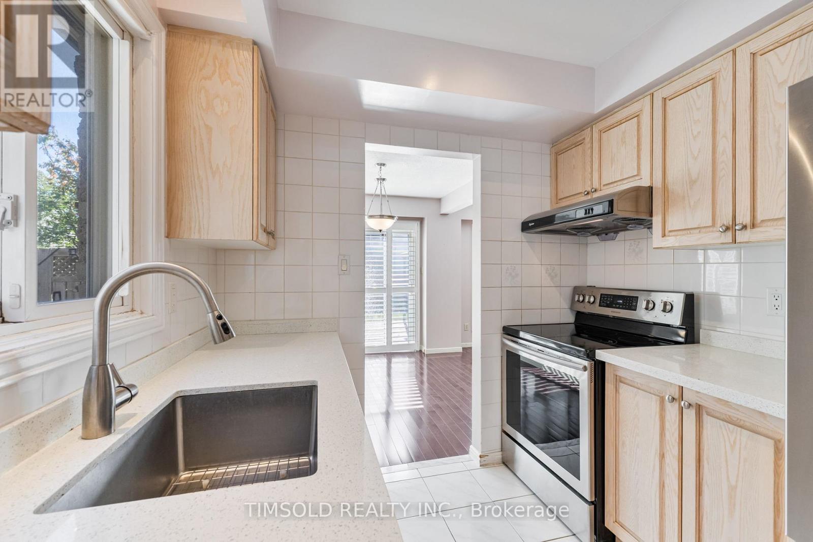 47 Carolbreen Square, Toronto, Ontario  M1V 1J1 - Photo 15 - E12477588