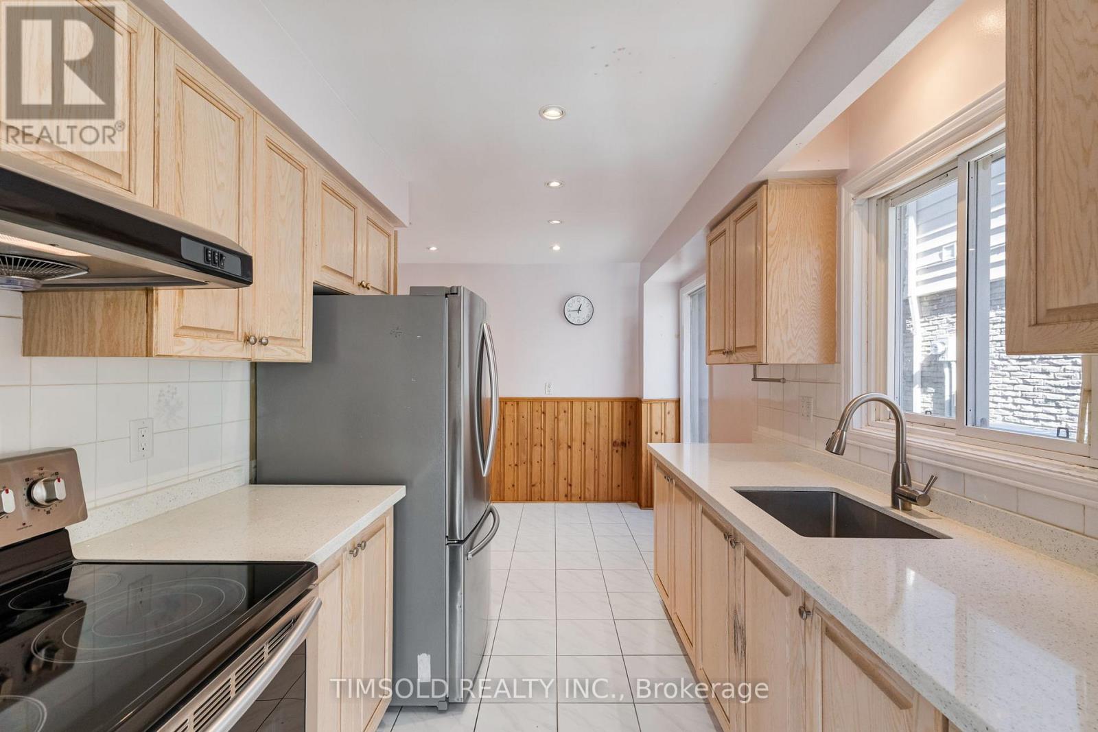 47 Carolbreen Square, Toronto, Ontario  M1V 1J1 - Photo 16 - E12477588