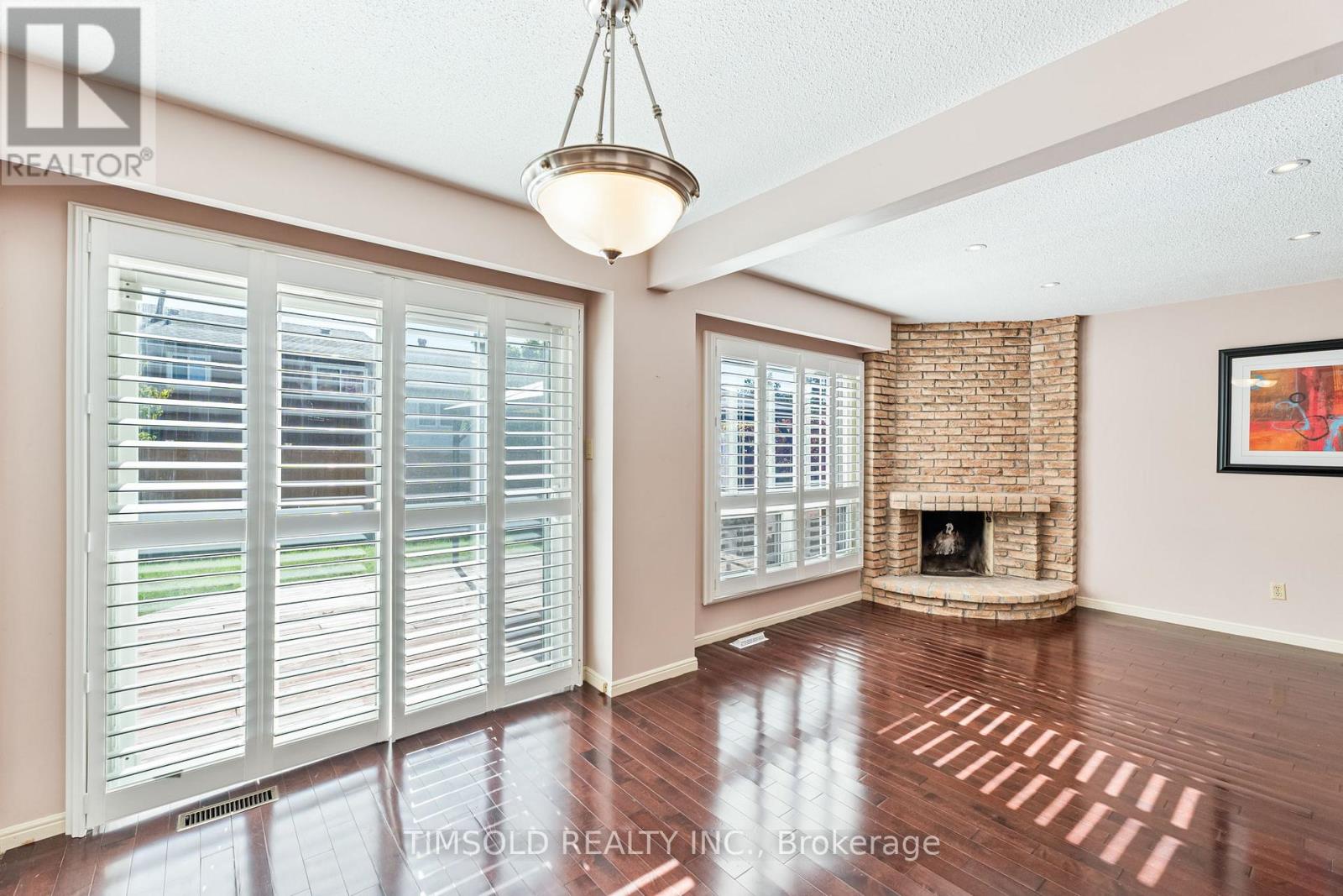 47 Carolbreen Square, Toronto, Ontario  M1V 1J1 - Photo 7 - E12477588