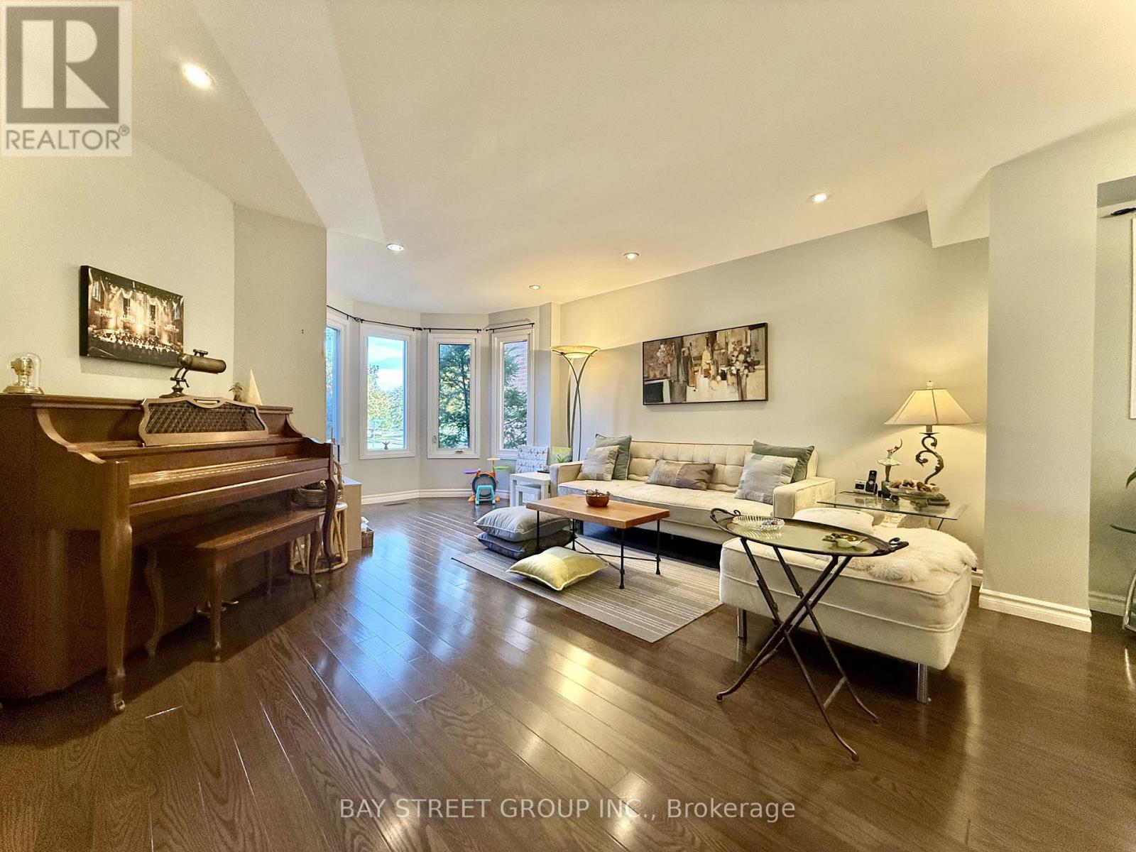 65 ROSEDALE HEIGHTS DRIVE, Vaughan, Ontario