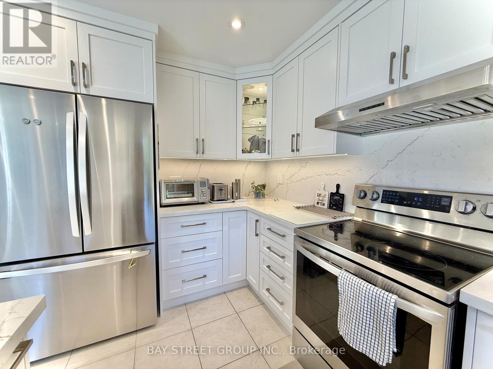65 Rosedale Heights Drive, Vaughan, Ontario  L4J 4T8 - Photo 16 - N12477538