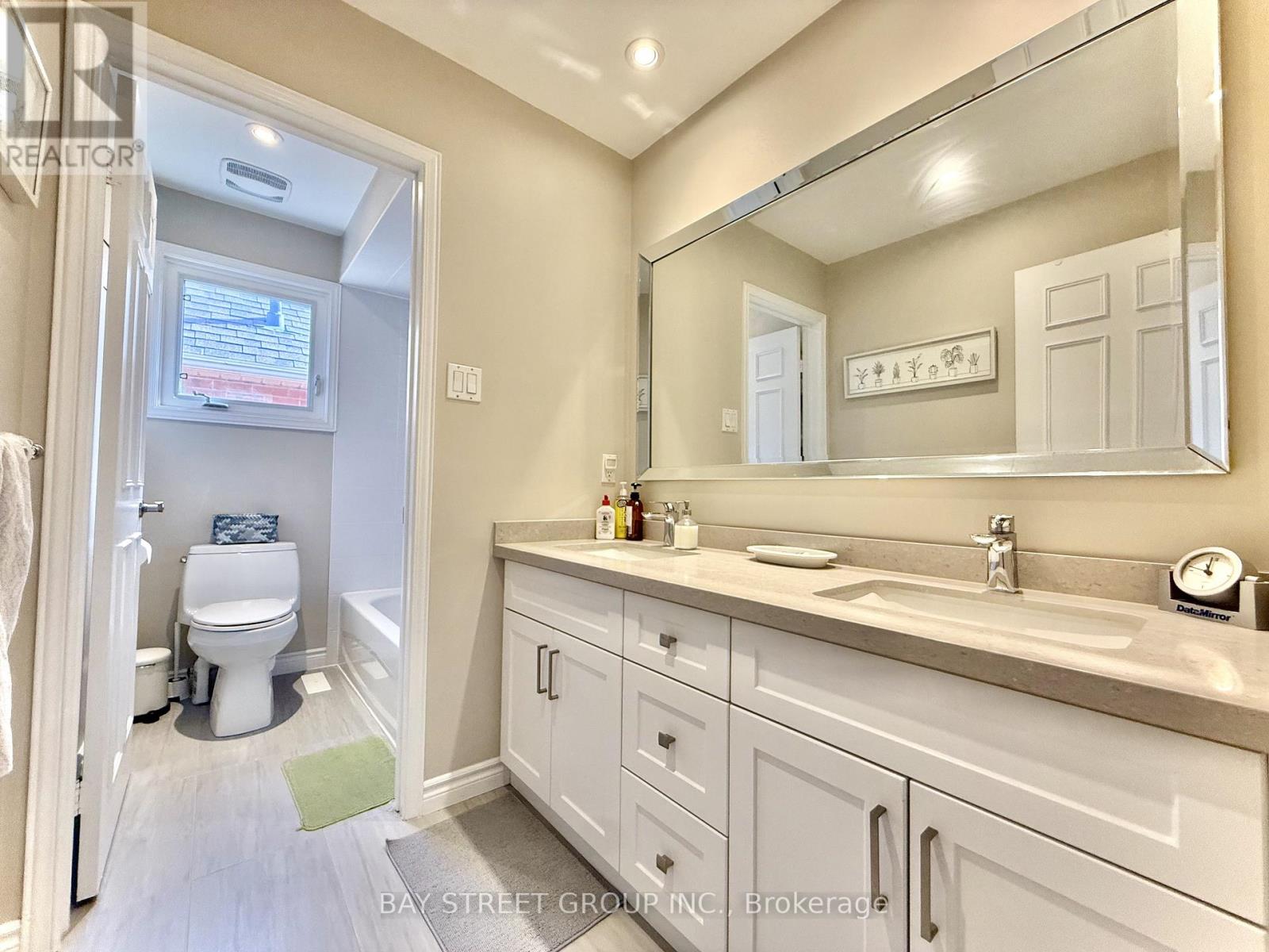 65 Rosedale Heights Drive, Vaughan, Ontario  L4J 4T8 - Photo 30 - N12477538