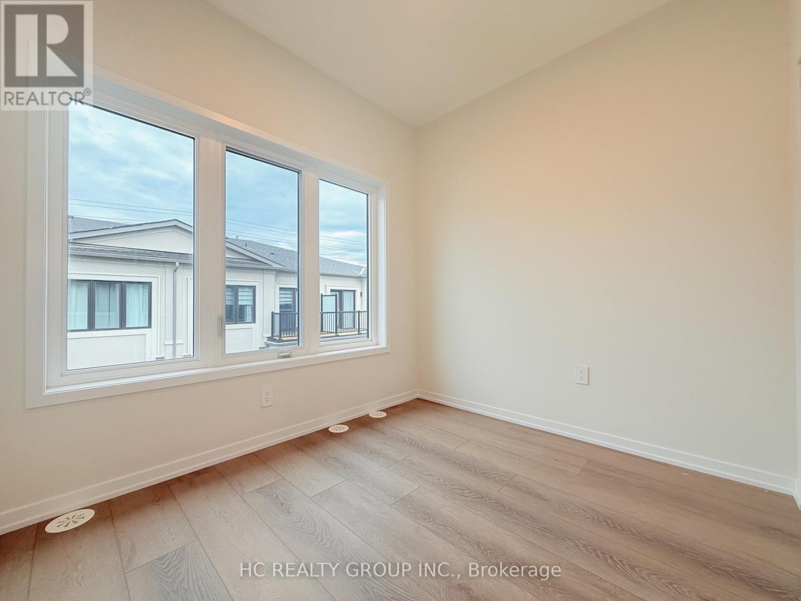 63 Matawin Lane, Richmond Hill, Ontario  L4B 0H8 - Photo 12 - N12477542