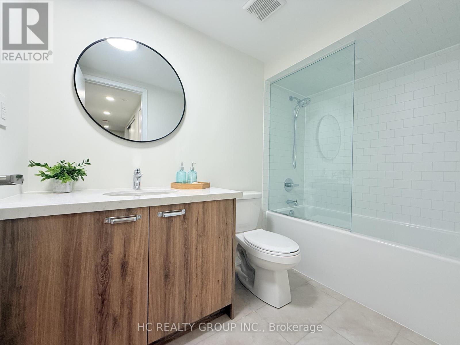 63 Matawin Lane, Richmond Hill, Ontario  L4B 0H8 - Photo 8 - N12477542