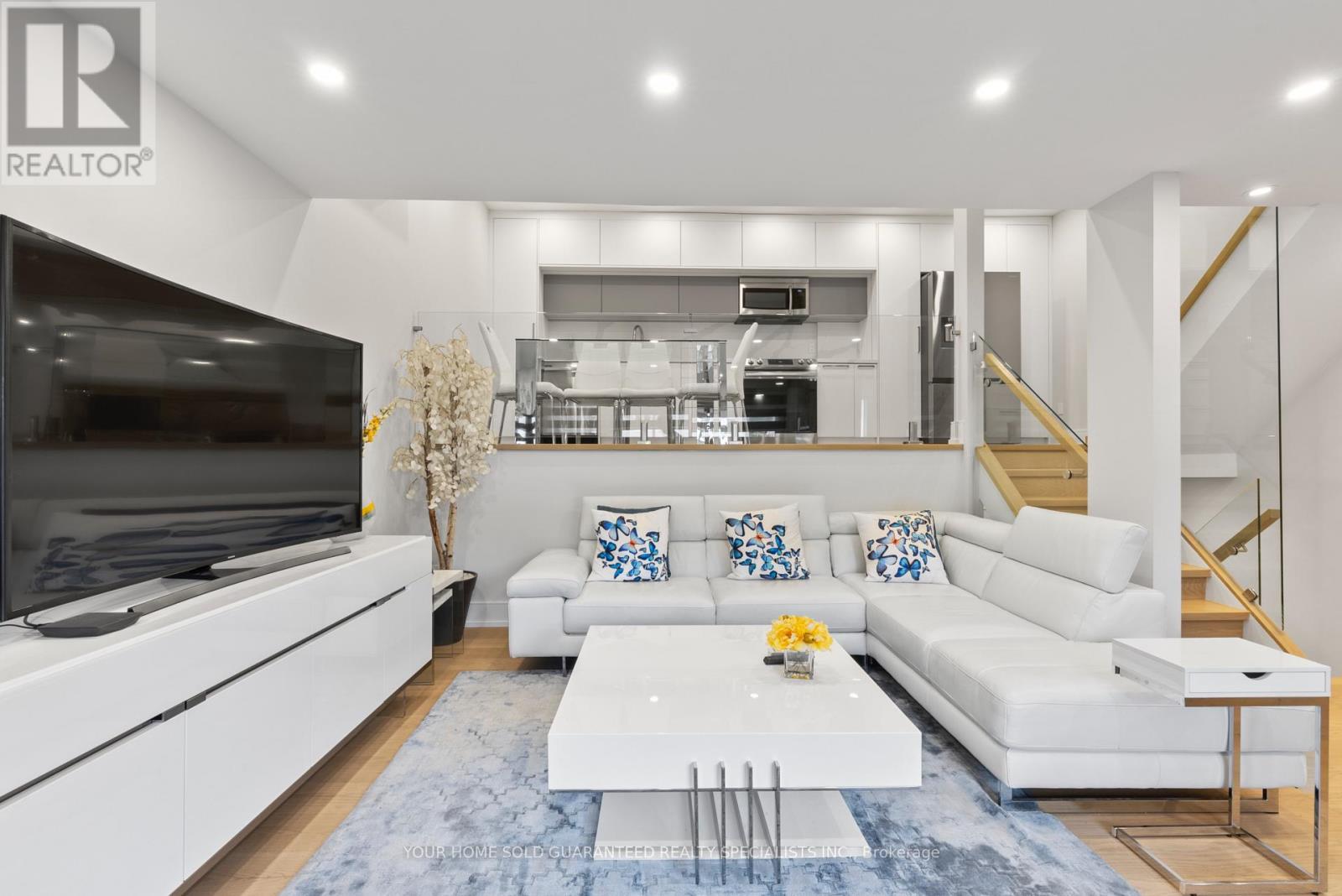 146 Milestone Crescent, Aurora, Ontario  L4G 3M2 - Photo 5 - N12477579