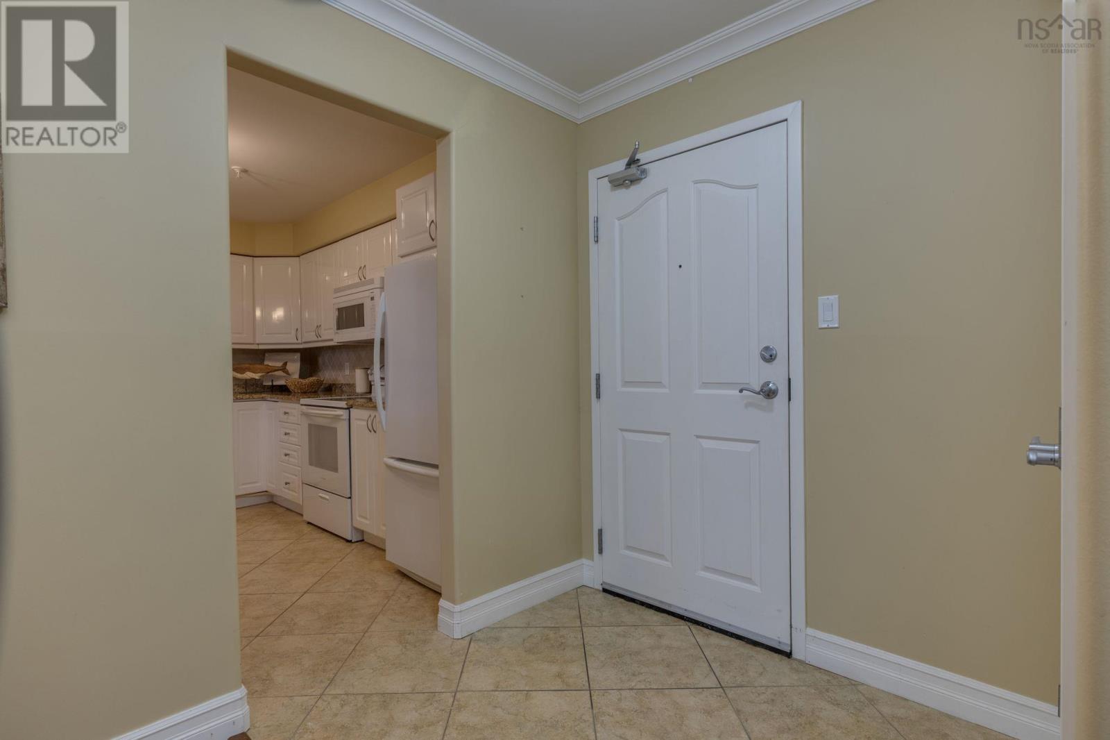 304 2 Lake Drive, Bedford, Nova Scotia  B4A 4H7 - Photo 3 - 202526164