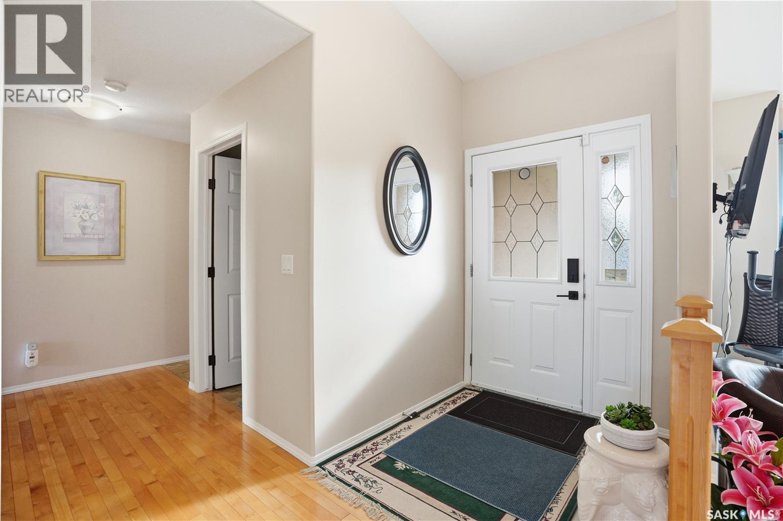 223 Blackburn Crescent, Saskatoon, Saskatchewan  S7V 1E9 - Photo 5 - SK021228