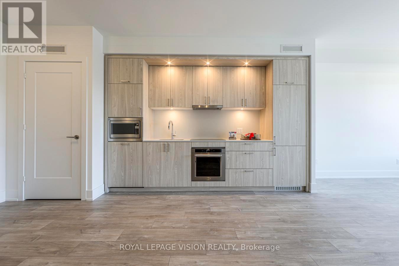 413 - 259 The Kingsway, Toronto, Ontario  M9A 0G2 - Photo 10 - W12477554