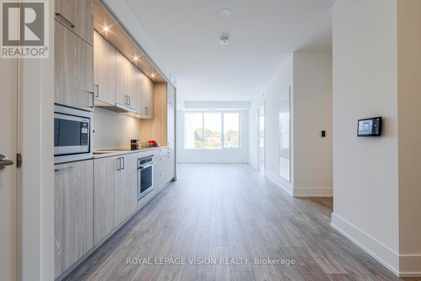 413 - 259 The Kingsway, Toronto, Ontario  M9A 0G2 - Photo 6 - W12477554