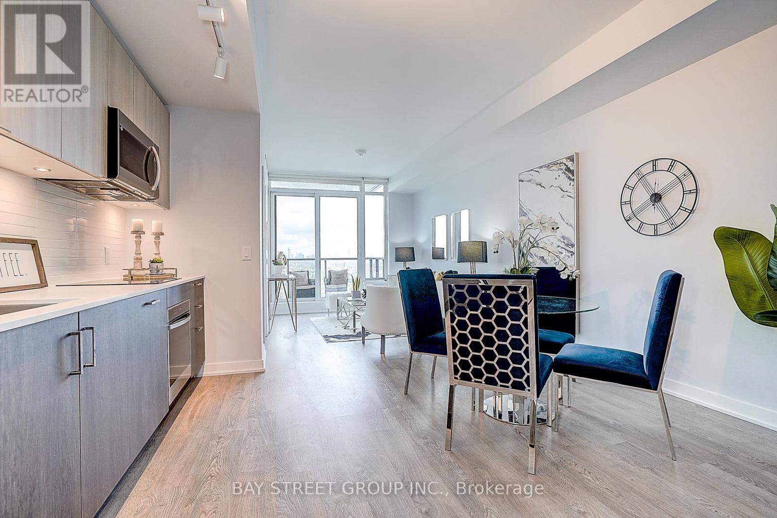3805 - 1926 Lake Shore Boulevard W, Toronto, Ontario  M6S 1A2 - Photo 10 - W12477556