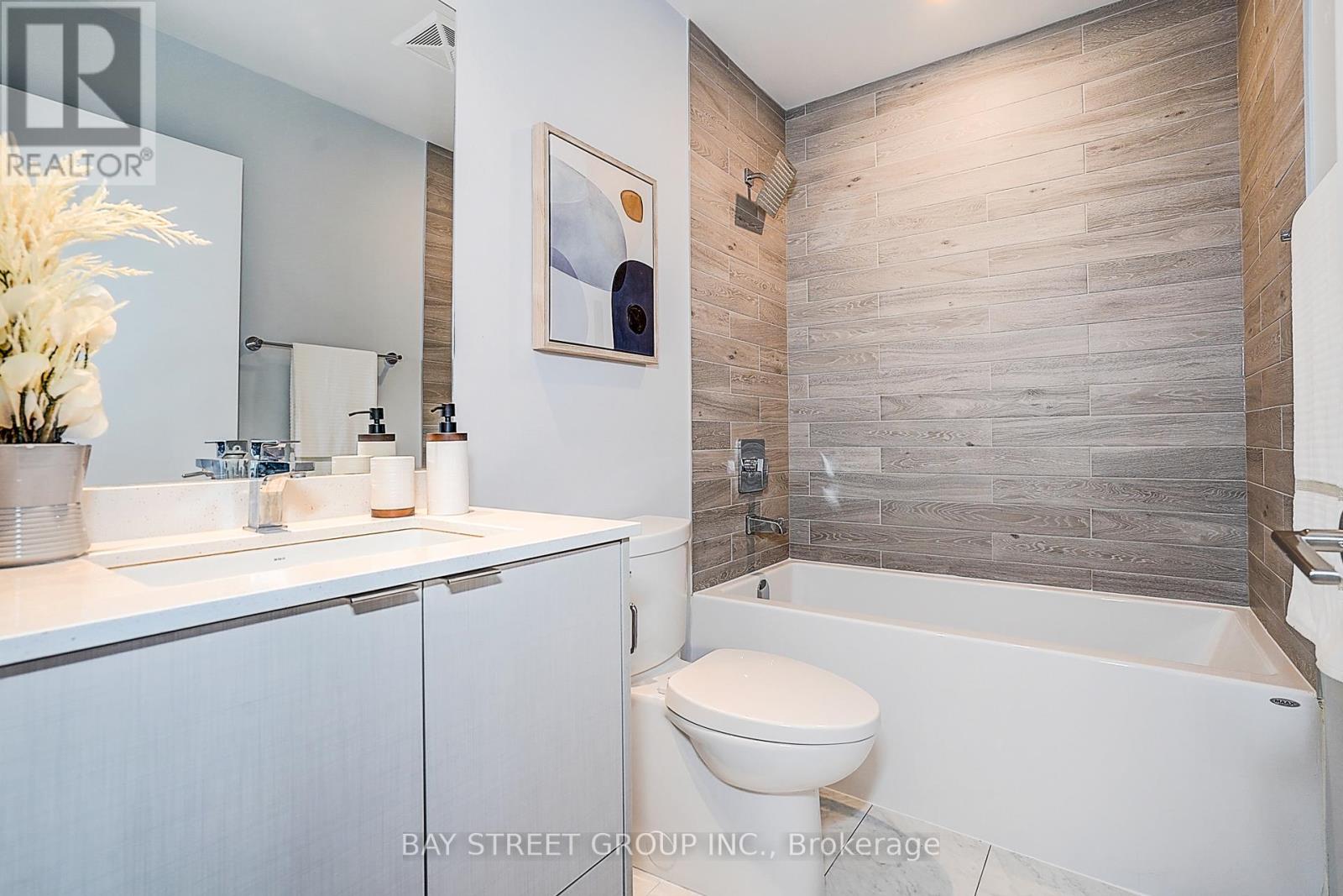 3805 - 1926 Lake Shore Boulevard W, Toronto, Ontario  M6S 1A2 - Photo 16 - W12477556