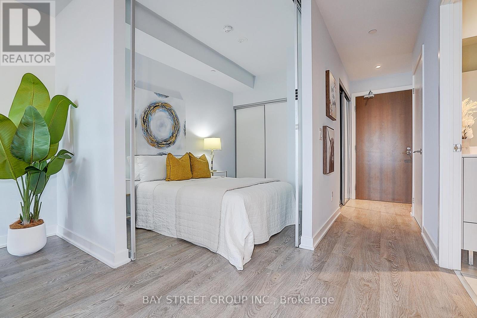 3805 - 1926 Lake Shore Boulevard W, Toronto, Ontario  M6S 1A2 - Photo 17 - W12477556