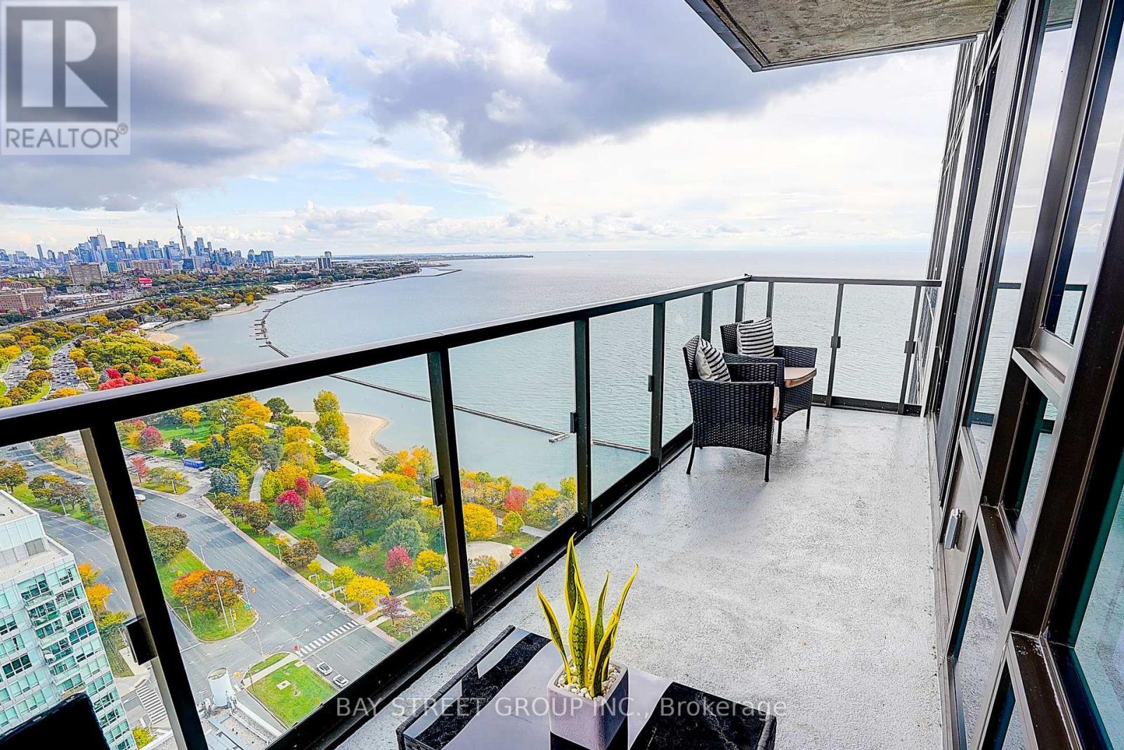 3805 - 1926 Lake Shore Boulevard W, Toronto, Ontario  M6S 1A2 - Photo 24 - W12477556