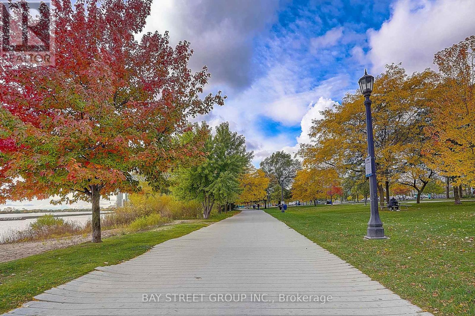 3805 - 1926 Lake Shore Boulevard W, Toronto, Ontario  M6S 1A2 - Photo 42 - W12477556