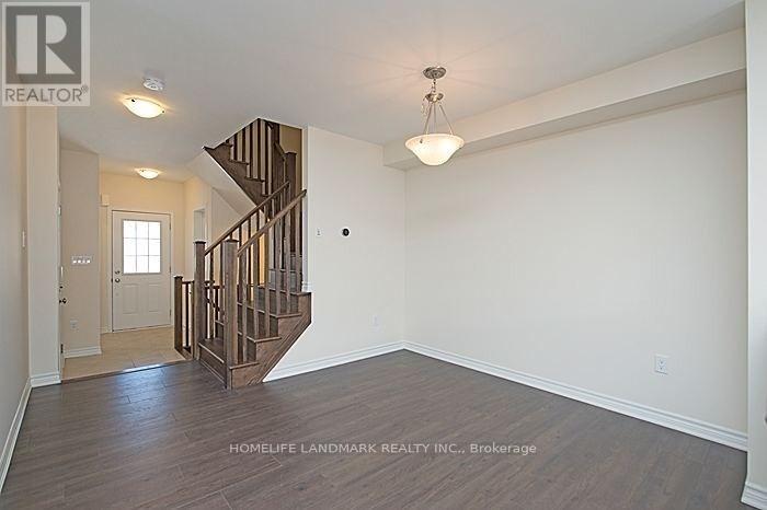 1646 Gainer Crescent, Milton, Ontario  L9T 8X9 - Photo 9 - W12477564