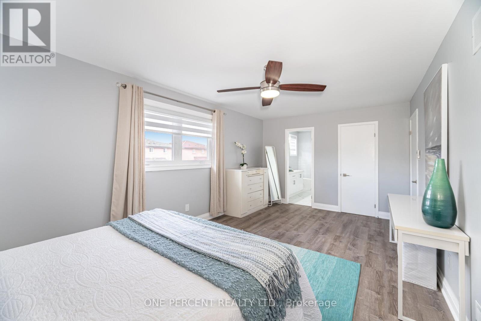 704 Bookham Crescent, Mississauga, Ontario  L4Z 1T9 - Photo 23 - W12477572