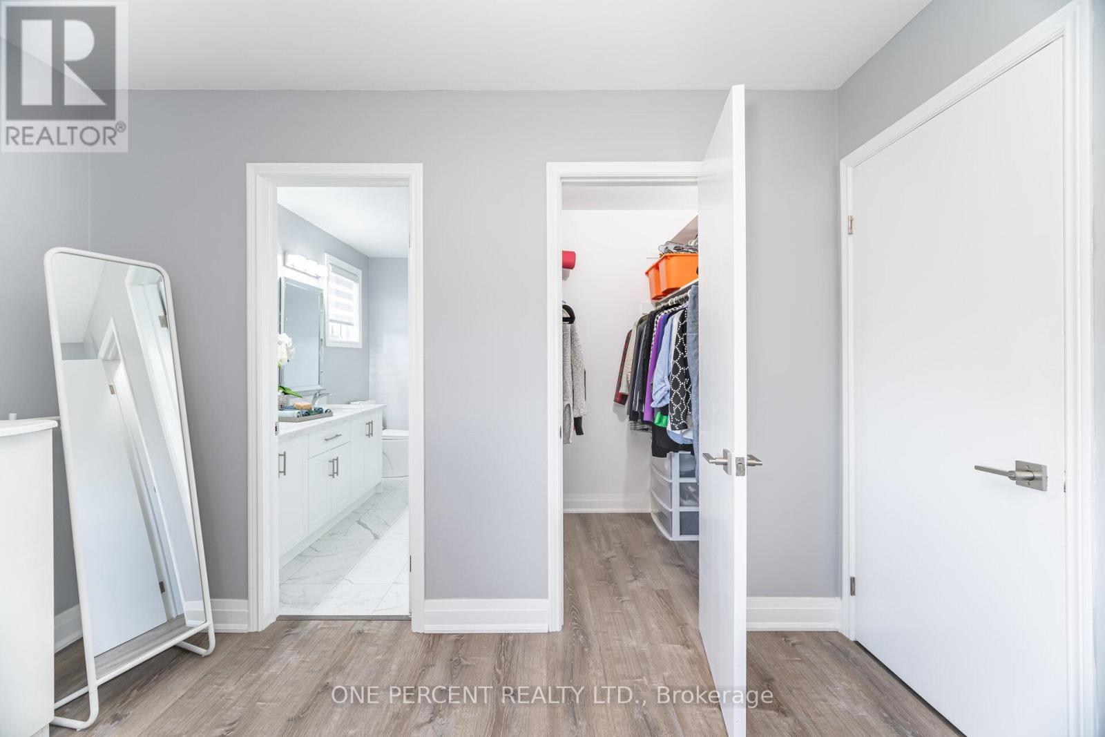 704 Bookham Crescent, Mississauga, Ontario  L4Z 1T9 - Photo 26 - W12477572