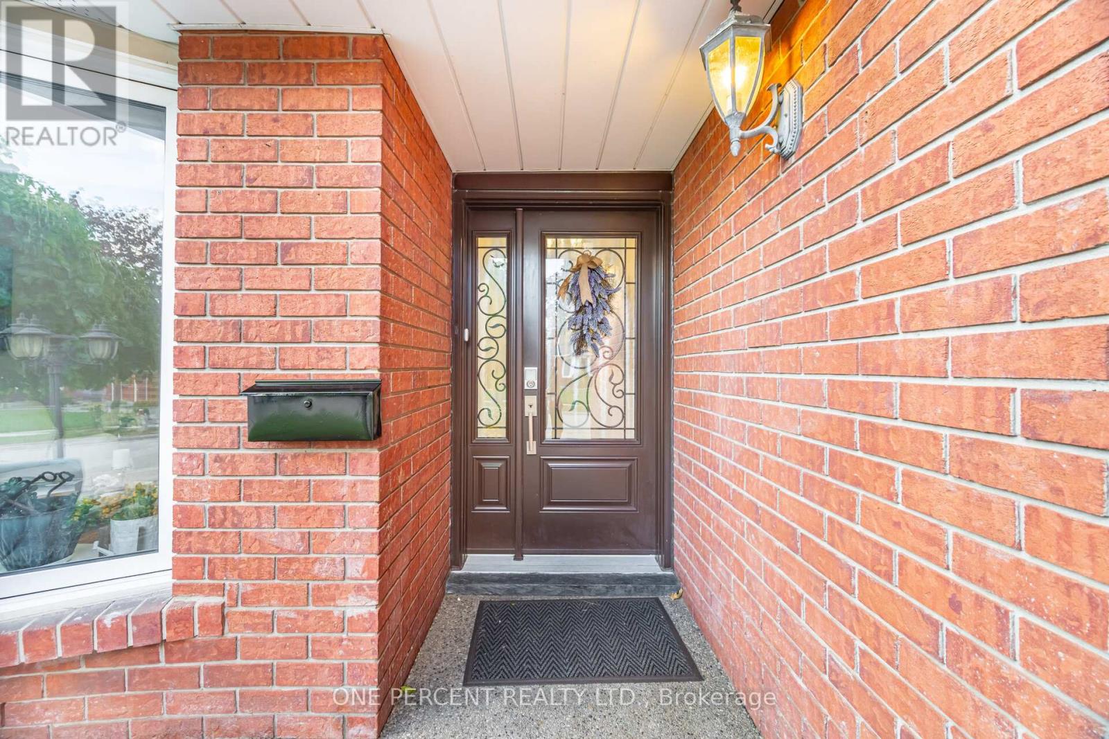 704 Bookham Crescent, Mississauga, Ontario  L4Z 1T9 - Photo 3 - W12477572