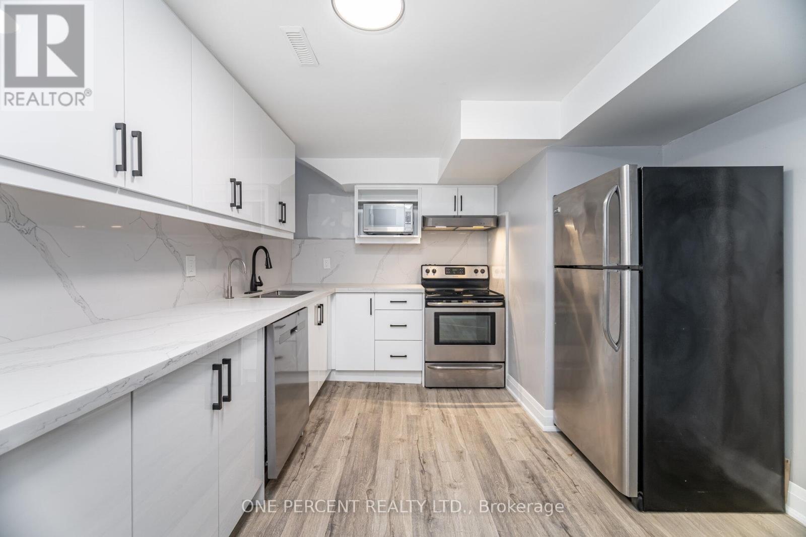 704 Bookham Crescent, Mississauga, Ontario  L4Z 1T9 - Photo 35 - W12477572