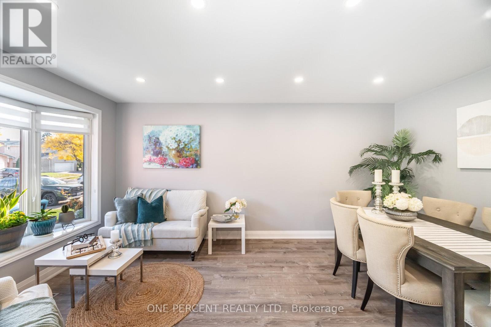 704 Bookham Crescent, Mississauga, Ontario  L4Z 1T9 - Photo 5 - W12477572