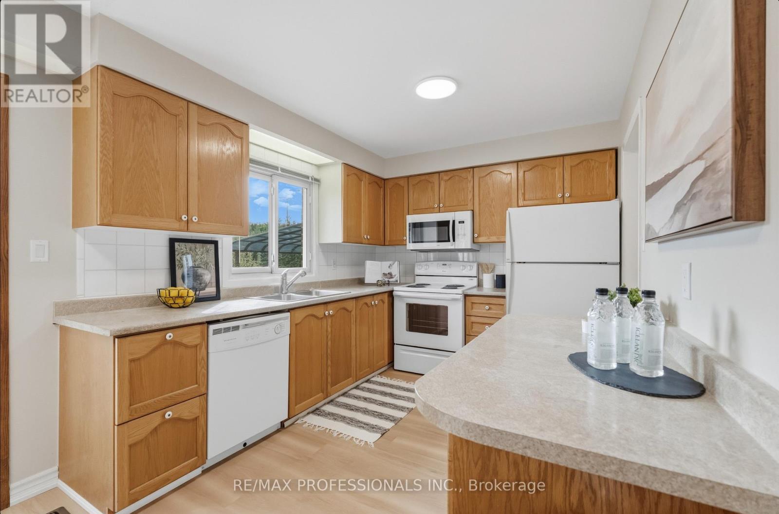 40 Claypine Trail, Brampton, Ontario  L6V 3L9 - Photo 17 - W12477573