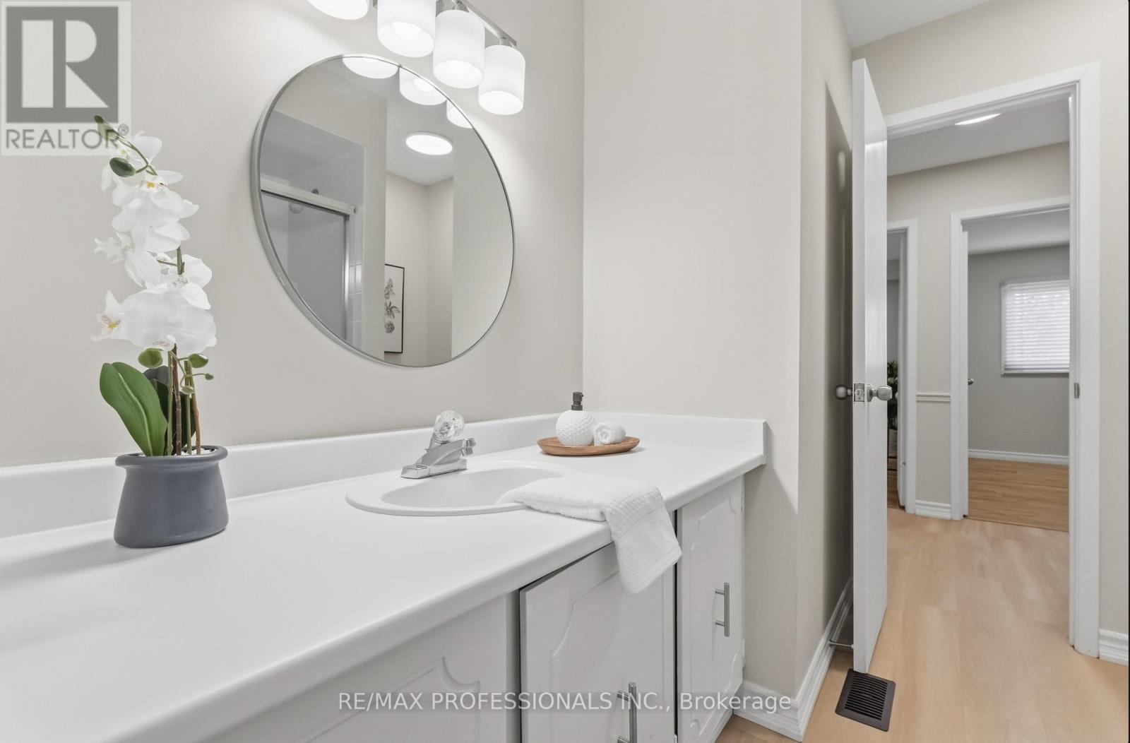 40 Claypine Trail, Brampton, Ontario  L6V 3L9 - Photo 28 - W12477573