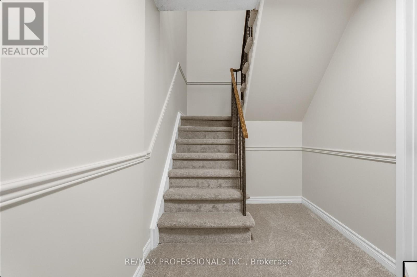 40 Claypine Trail, Brampton, Ontario  L6V 3L9 - Photo 32 - W12477573