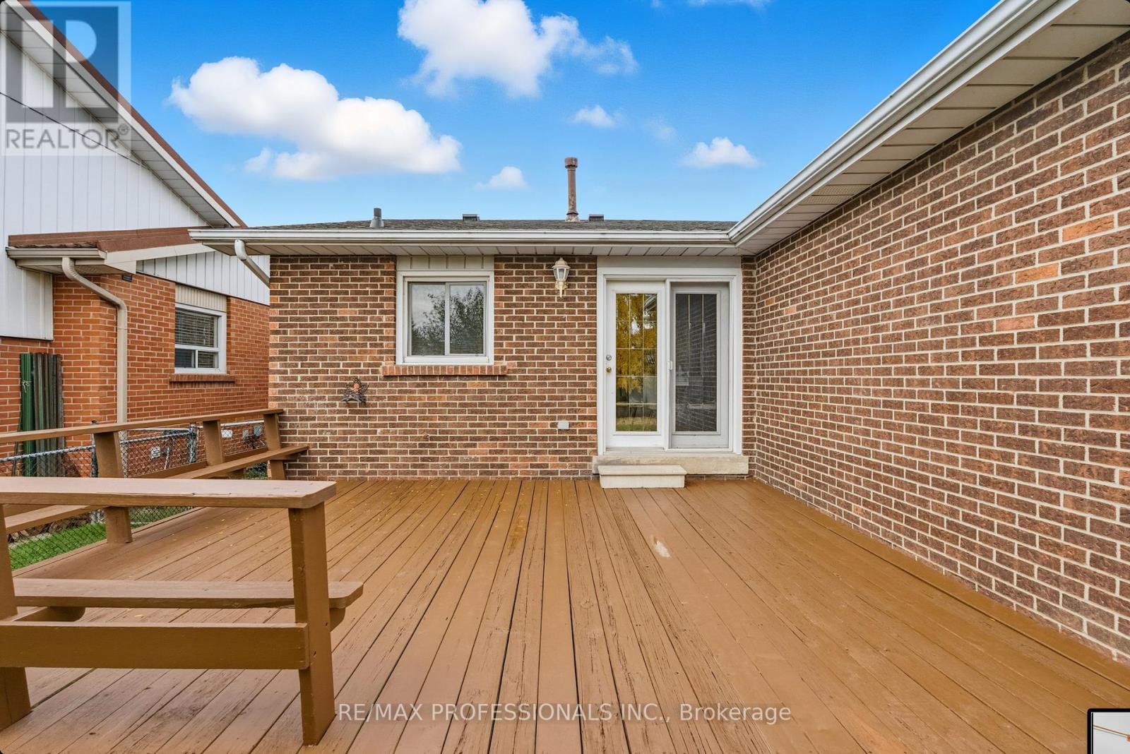 40 Claypine Trail, Brampton, Ontario  L6V 3L9 - Photo 39 - W12477573