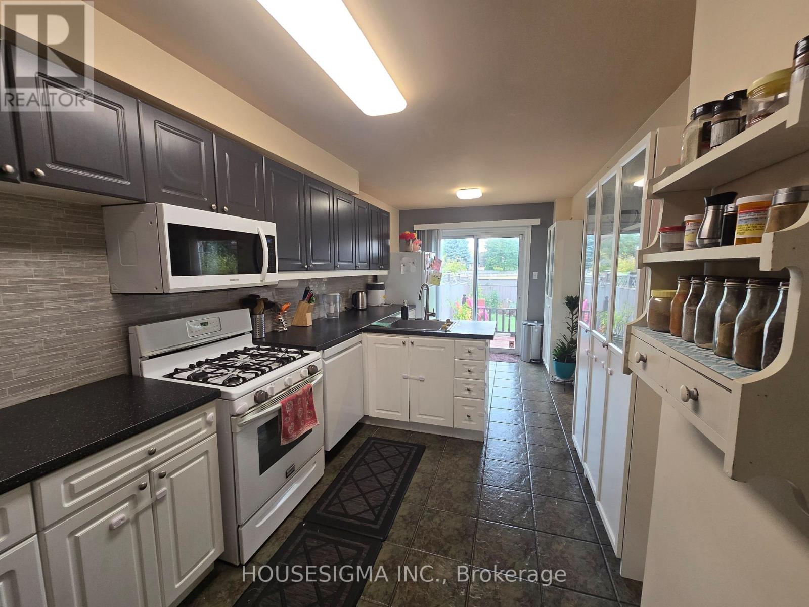 97 Stonecairn Drive, Cambridge, Ontario  N1T 1W5 - Photo 9 - X12477559