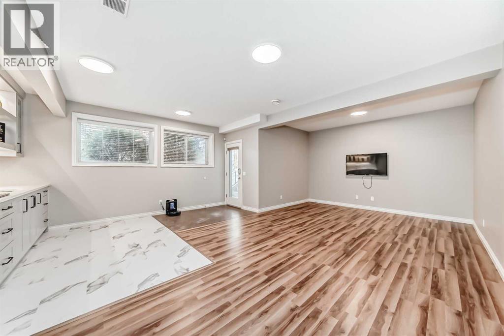 75 Cougar Ridge Heights Sw, Calgary, Alberta  T3H 4X5 - Photo 33 - A2266429