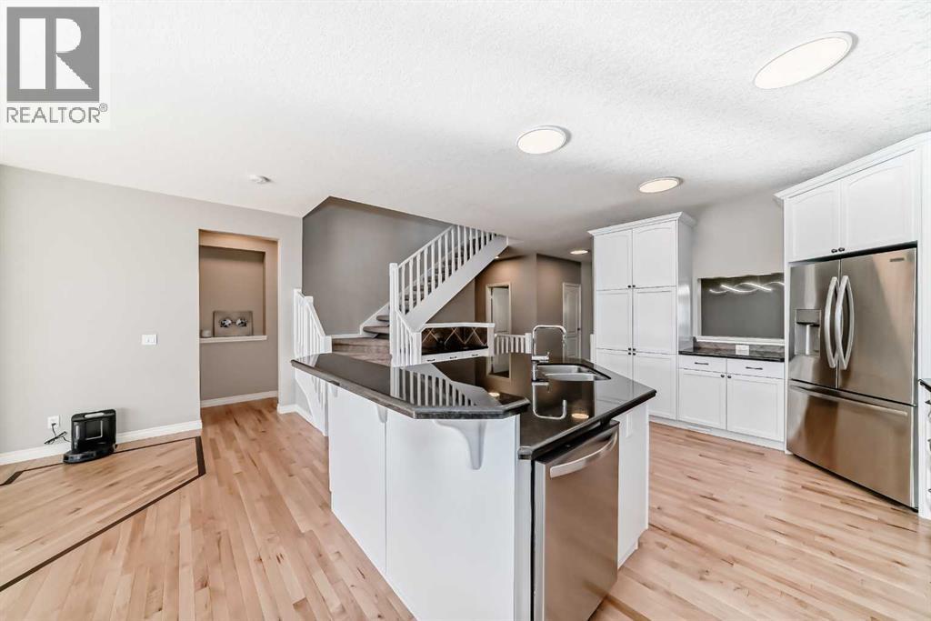 75 Cougar Ridge Heights Sw, Calgary, Alberta  T3H 4X5 - Photo 5 - A2266429